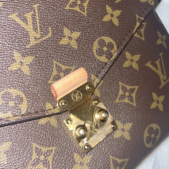 Authentic Louis Vuitton Métis Bag - Picture 3 of 10